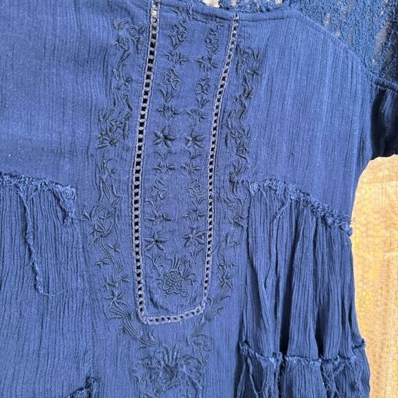 Free People Navy Blue Tiered Distressed Boho Lace Embroidered Dress Small - Picture 3 of 9